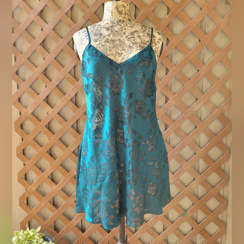 Victoria’s Secret gold label Green slip size M